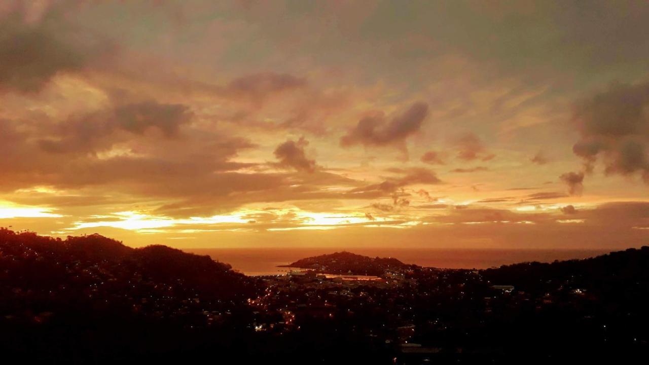 Hilltop View Guesthouse Castries Esterno foto