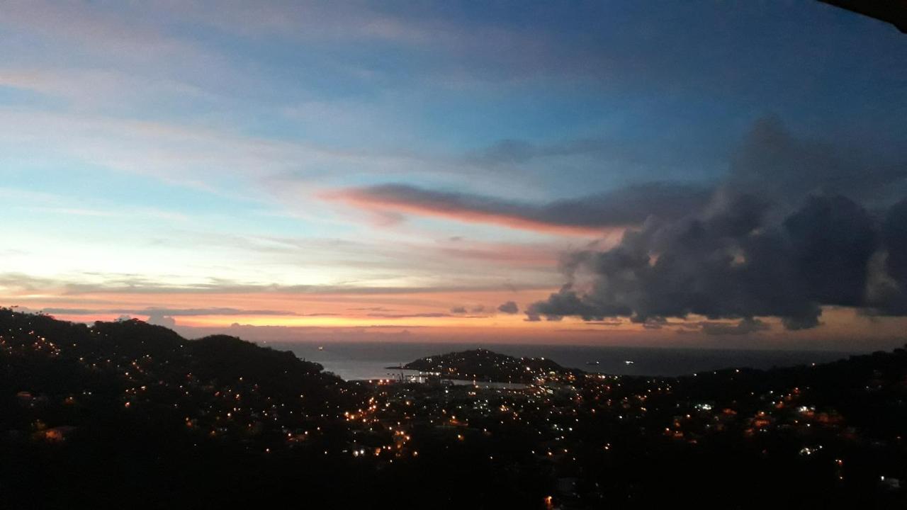 Hilltop View Guesthouse Castries Esterno foto